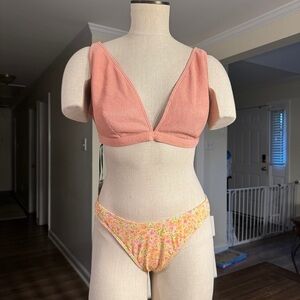 Peek & Beau Ribbed Bikini Top 38D/DD & Billabong Summer Breeze Floral Bottoms L